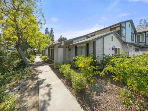 20480 Elm Hill