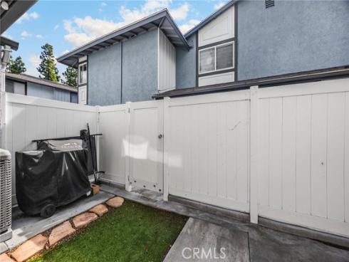 6537 Shady Gate 18 , Yorba Linda, CA