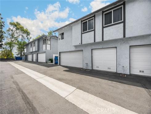 6537 Shady Gate 18 , Yorba Linda, CA