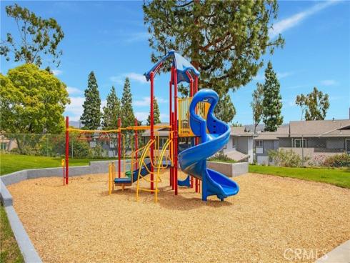 6537 Shady Gate 18 , Yorba Linda, CA