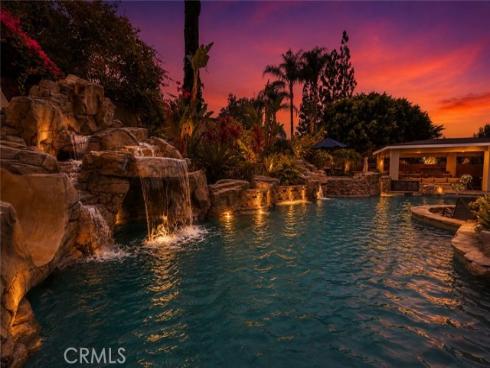 17962 Sequoia Circle