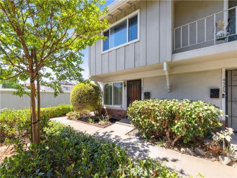 4524 Jamestown