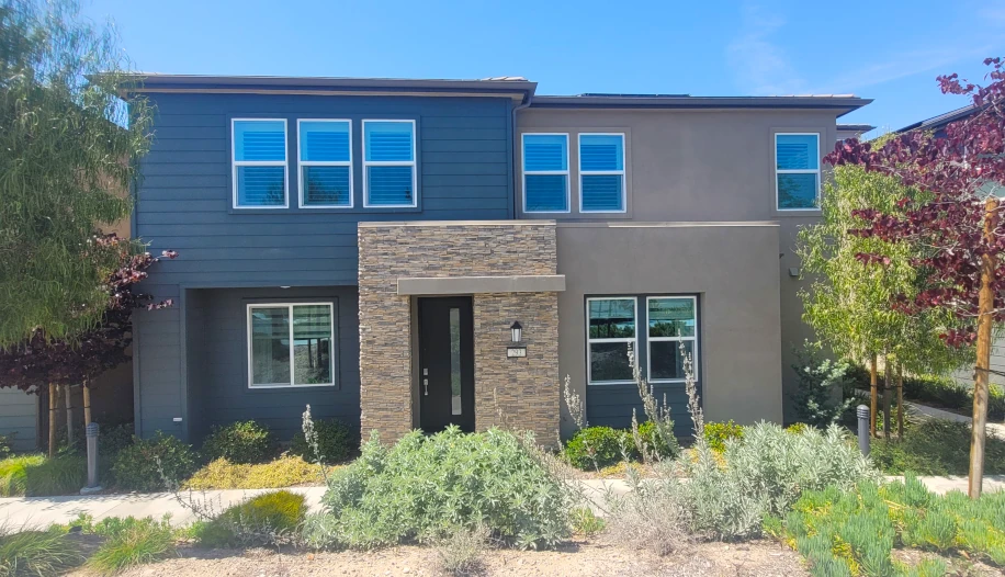 293 Lynx, Irvine, CA-Sold by Jansen Team Real Estate